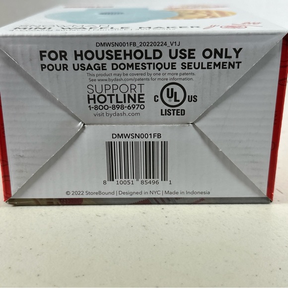 New In Box, Dash Light Blue Snowman mini waffle maker - Picture 6 of 8